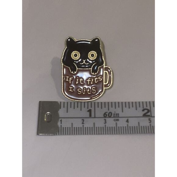 Black Cat Coffee If I Fits I Sits Pin Brooch - Picture 1 of 1